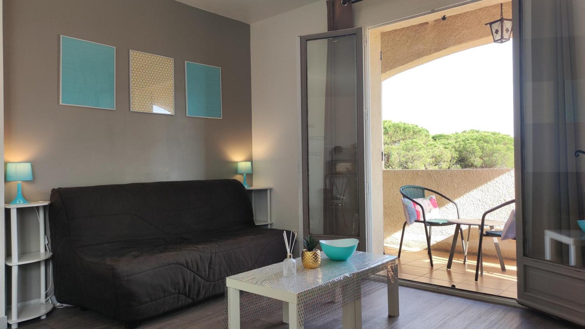Grand Appartement Dans Maison Avec Piscine Privee Frejus Exterior photo