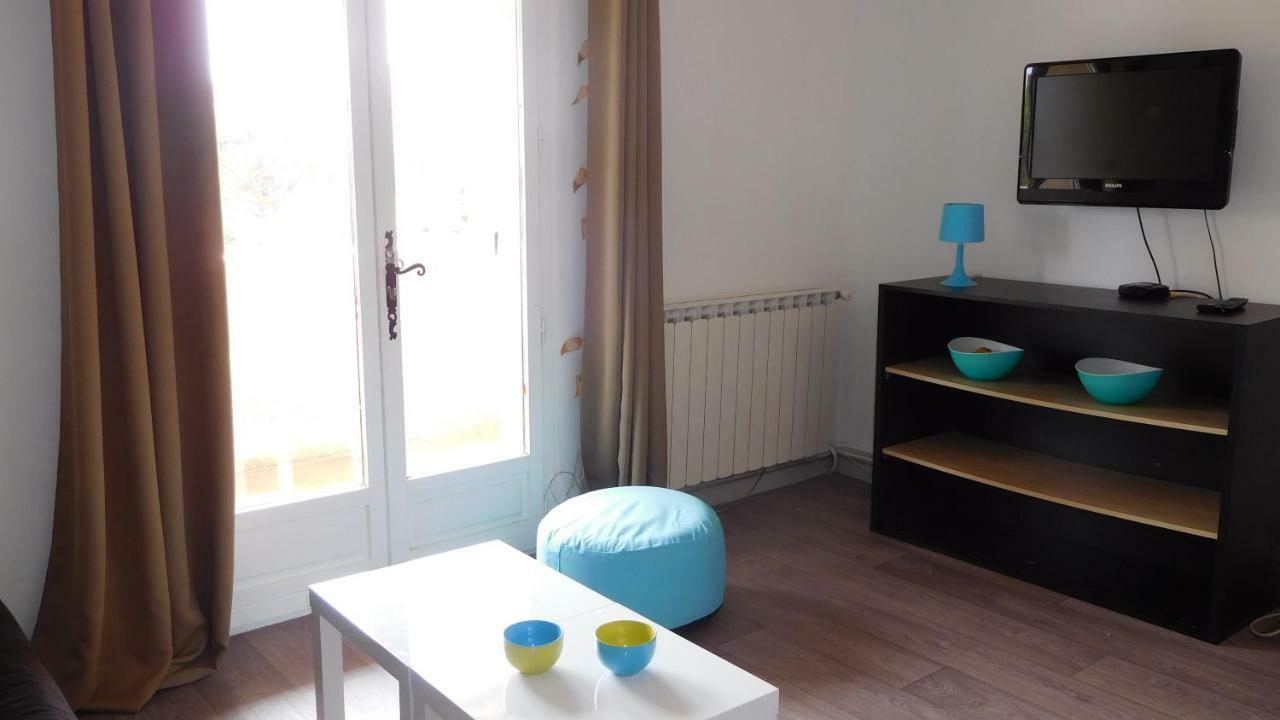 Grand Appartement Dans Maison Avec Piscine Privee Frejus Exterior photo
