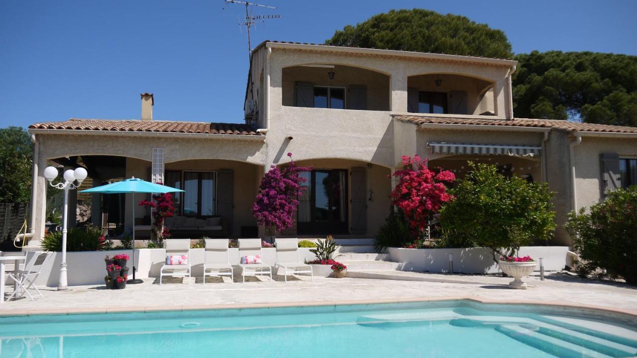 Grand Appartement Dans Maison Avec Piscine Privee Frejus Exterior photo